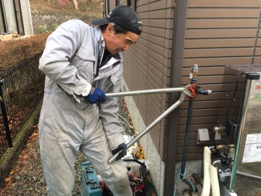 給湯器の交換工事 住宅設備部長 奈良